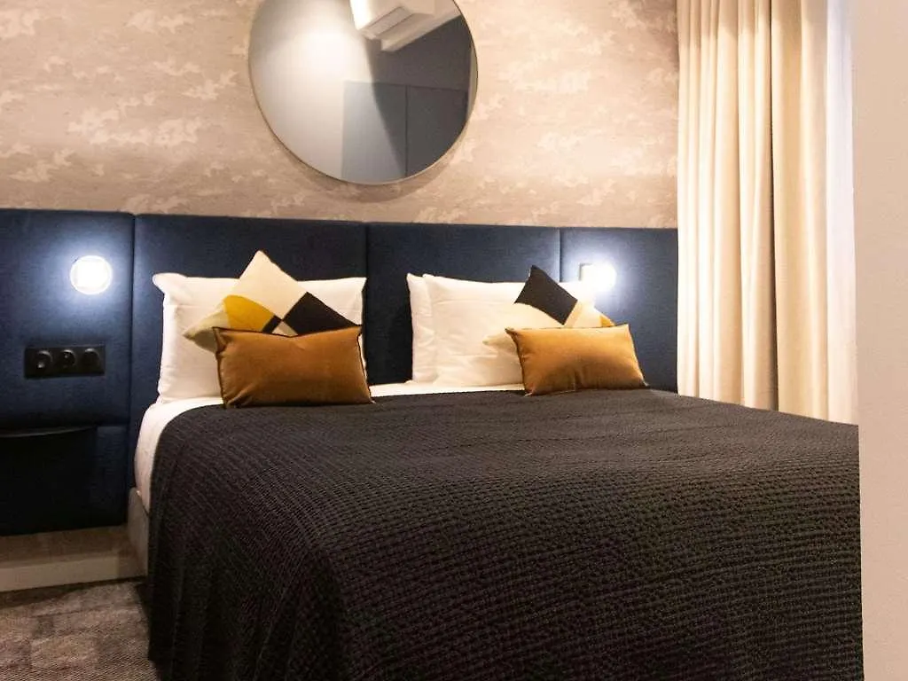 Mercure Tour Eiffel Pont Mirabeau Párizs