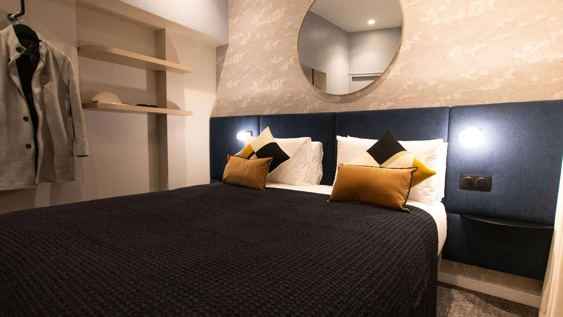 Mercure Tour Eiffel Pont Mirabeau Hotel 4*