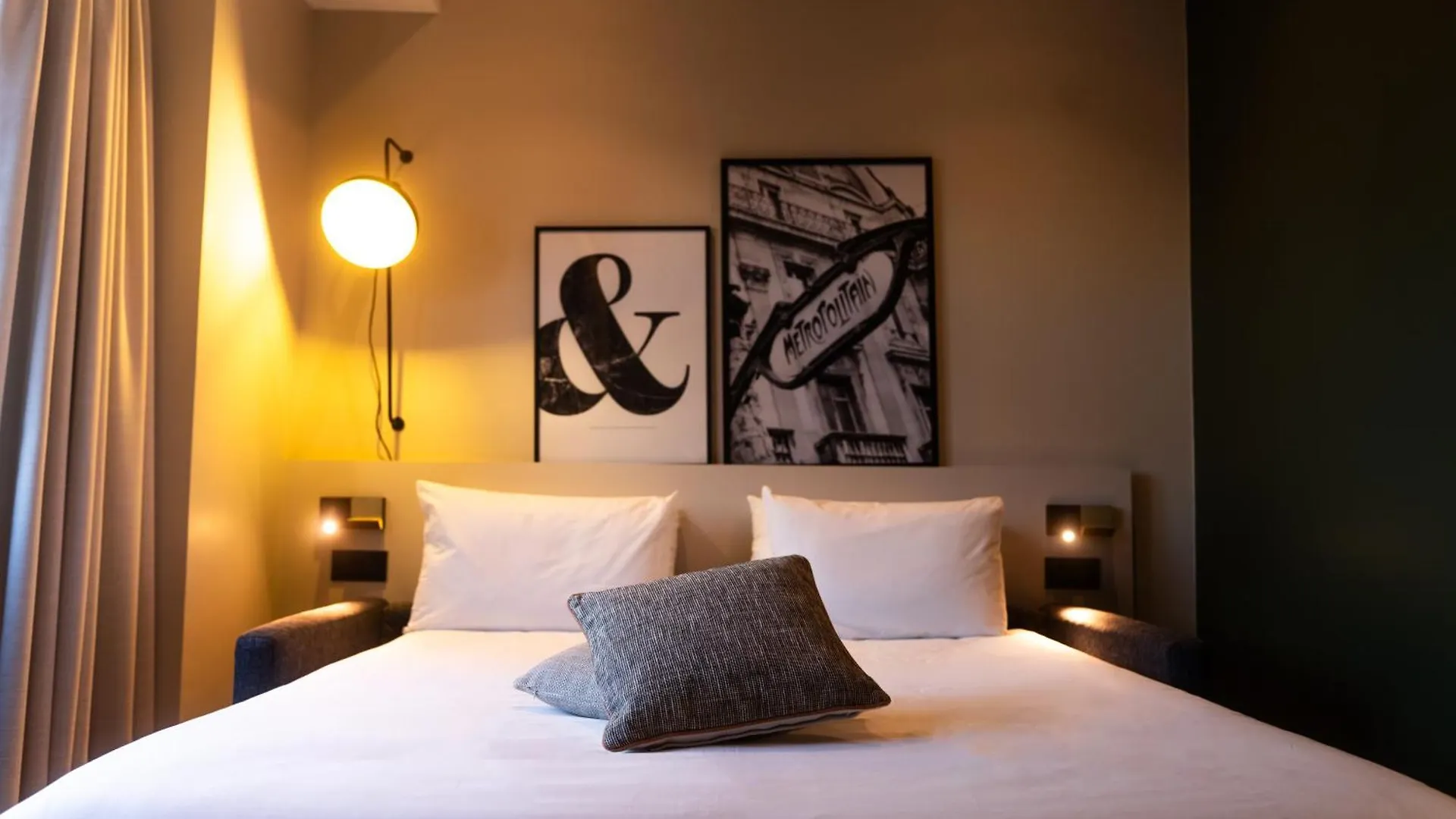 Mercure Tour Eiffel Pont Mirabeau Hotel Paris