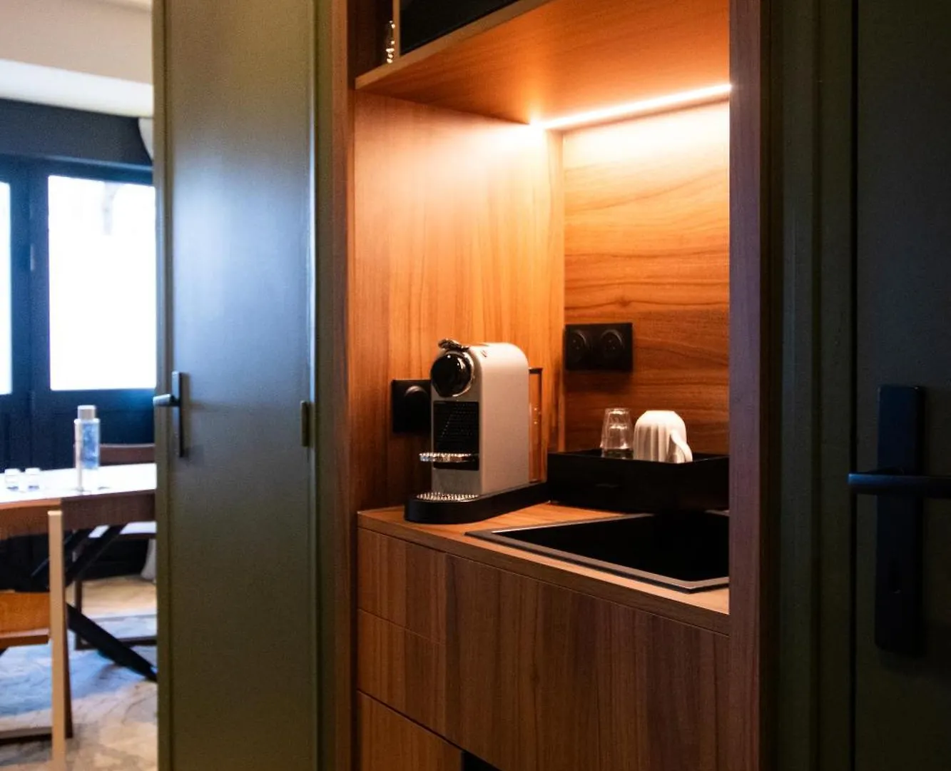 Mercure Tour Eiffel Pont Mirabeau 4*