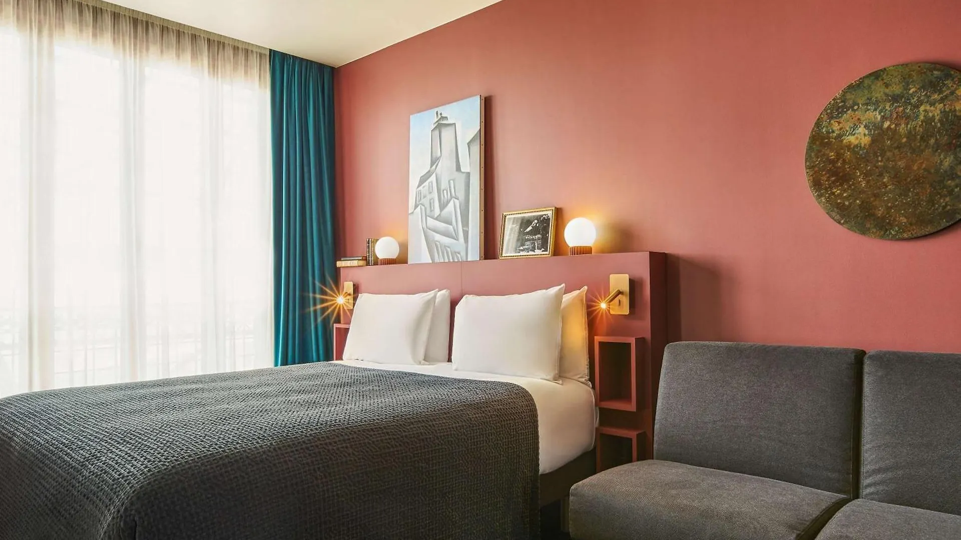 Mercure Tour Eiffel Pont Mirabeau Hotel 4*